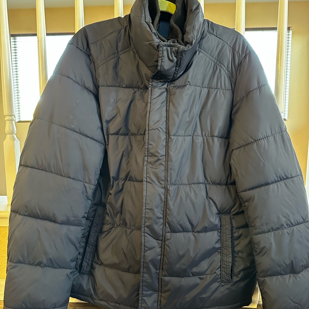Navy blue puff jacket - size Medium